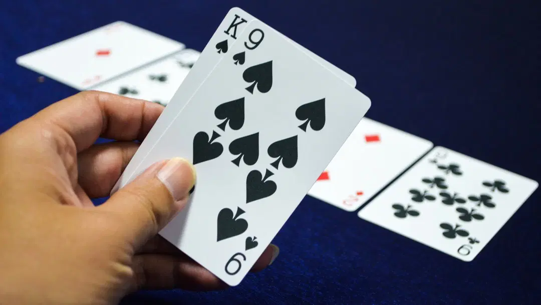 A Beginner’s Guide to Playing Baccarat – Rules Strategies and Tips